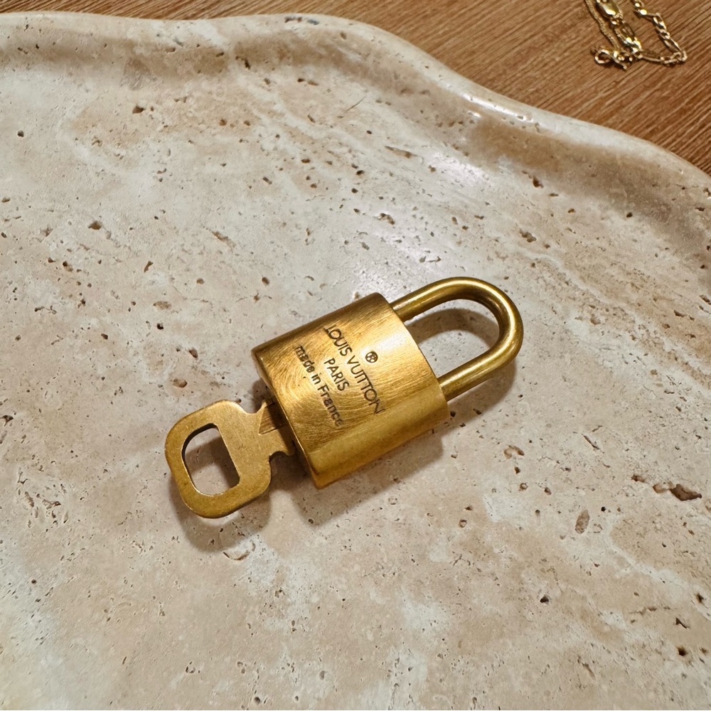 LOUIS VUITTON Lock & Key Set #321 - Picture 2 of 3